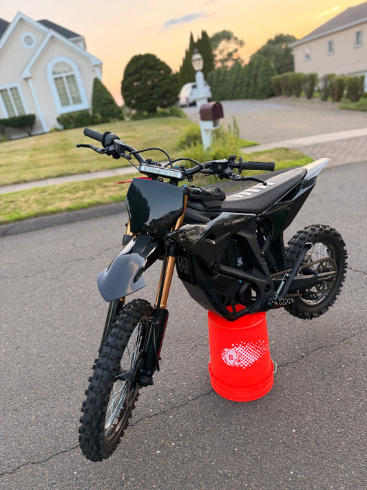 Altis Delta Titanium Bolt Kit