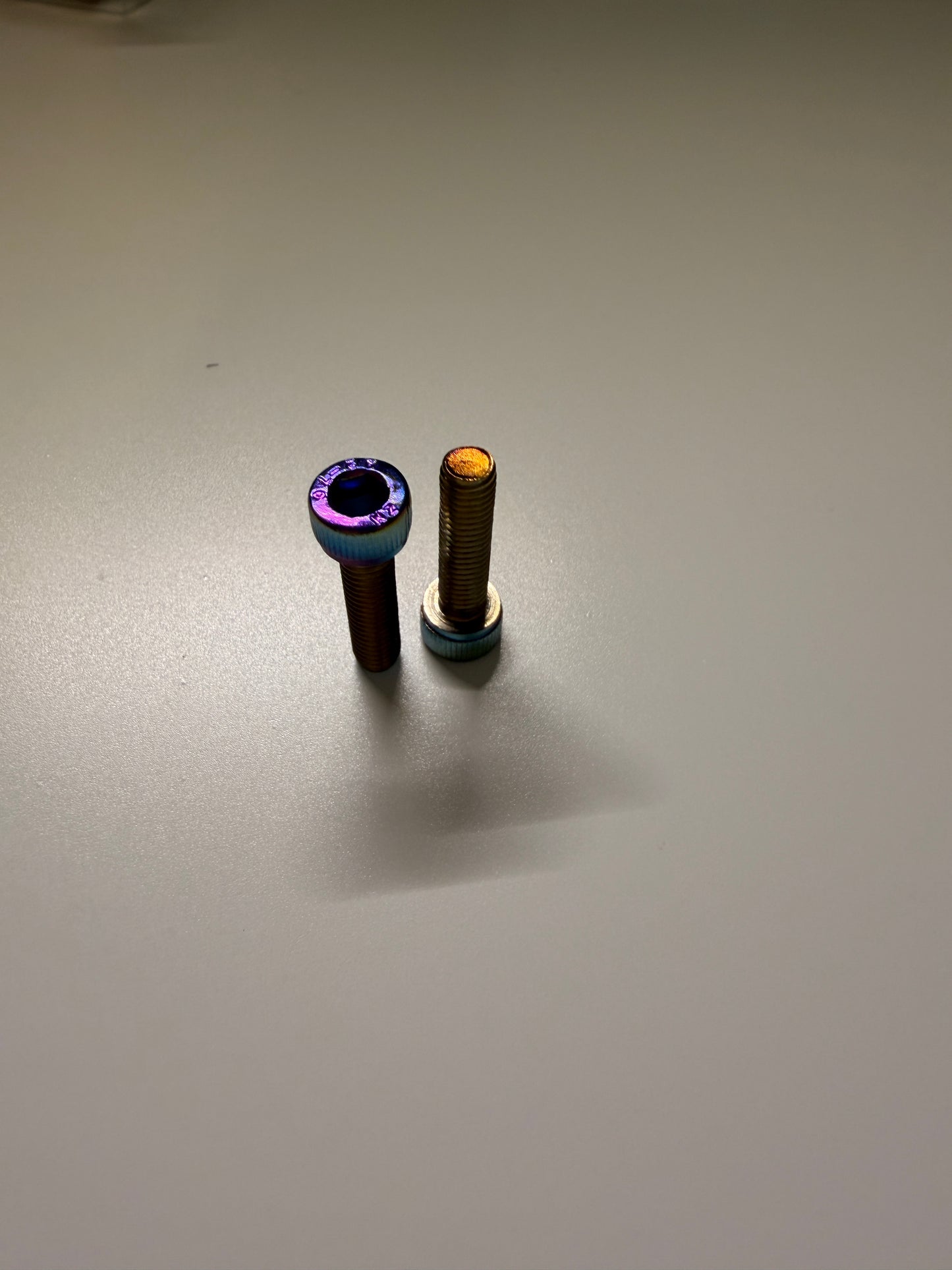 Throttle Titanium Bolts (set of 2) (Limited Edition Color)